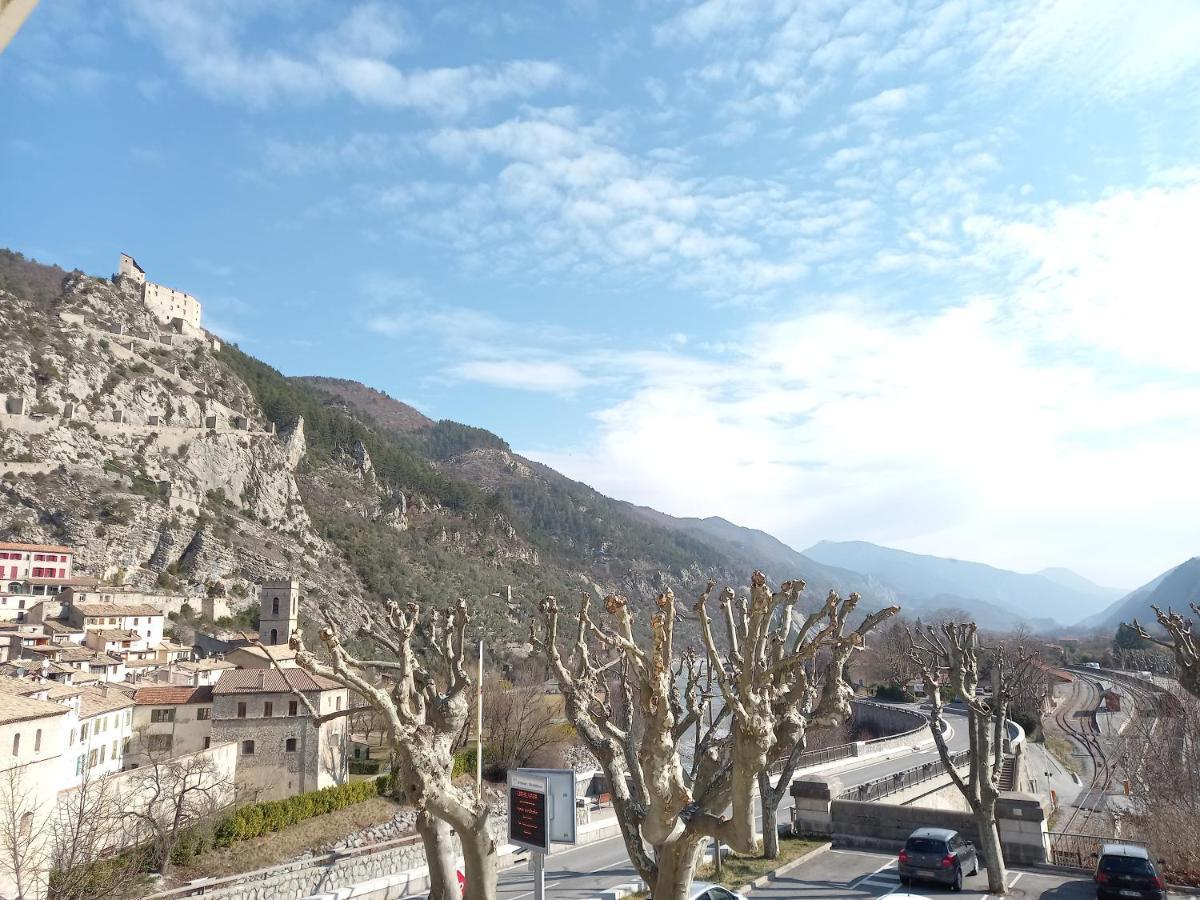 Hôtel Le Vauban Entrevaux Exterior foto